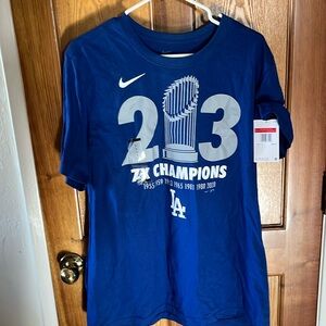 NWT men’s L LA Dodgers World Series celebration Tshirt